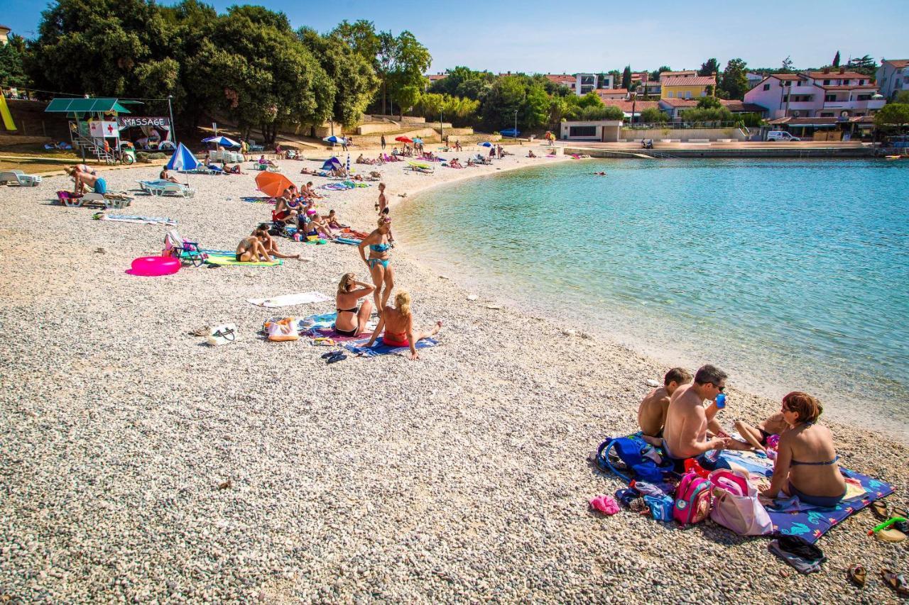 Holiday Apartment 50M From The Beach Pjescana Uvala Zewnętrze zdjęcie