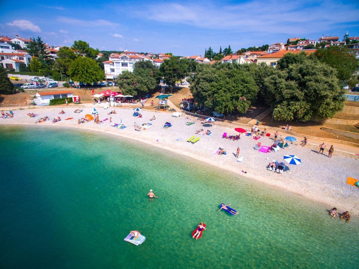 Holiday Apartment 50M From The Beach Pjescana Uvala Zewnętrze zdjęcie