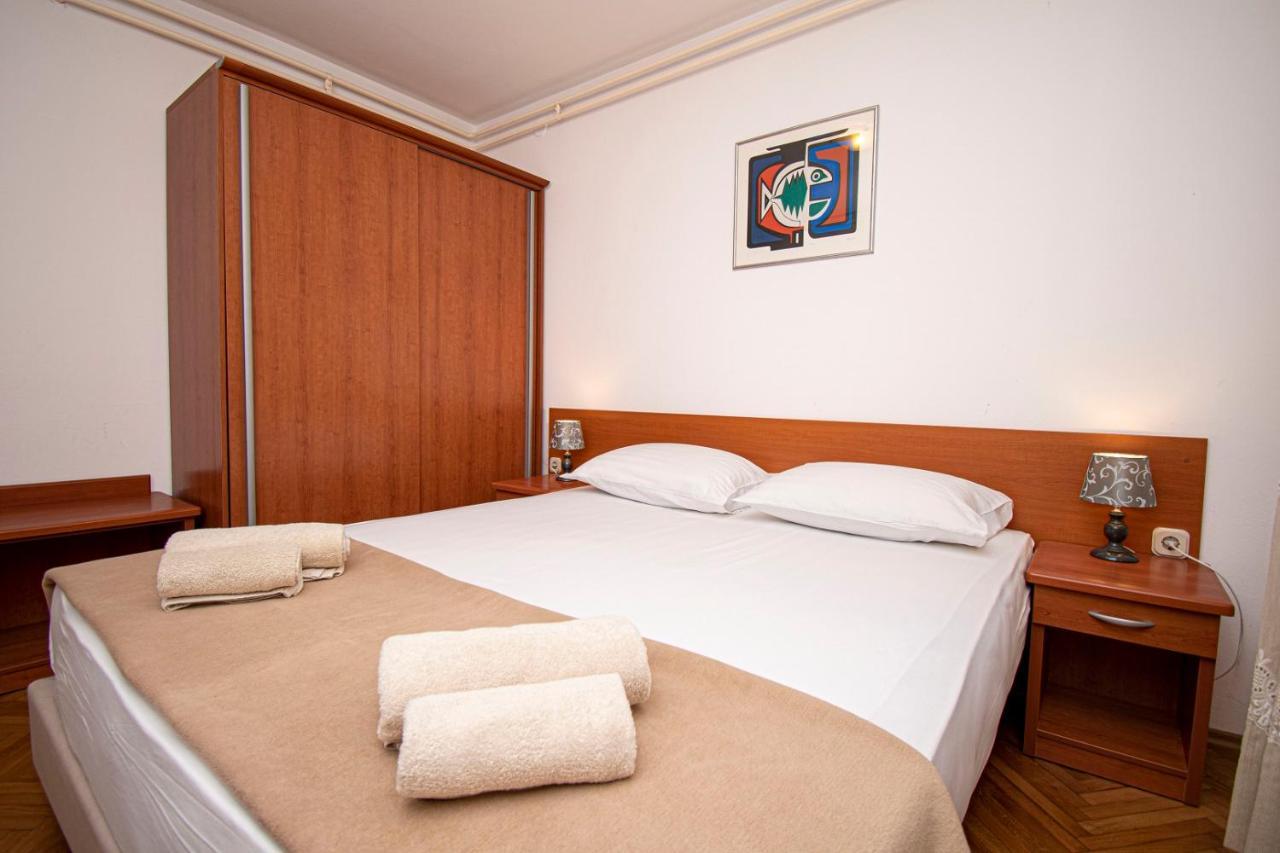 Holiday Apartment 50M From The Beach Pjescana Uvala Zewnętrze zdjęcie